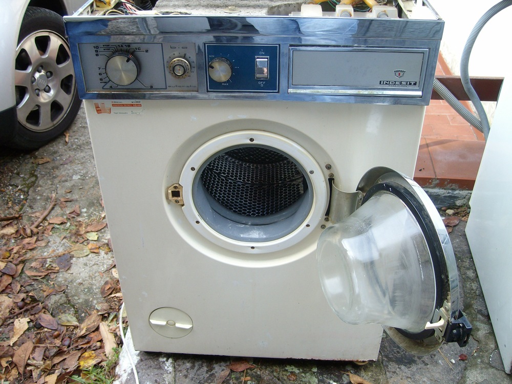 INDESIT 610W