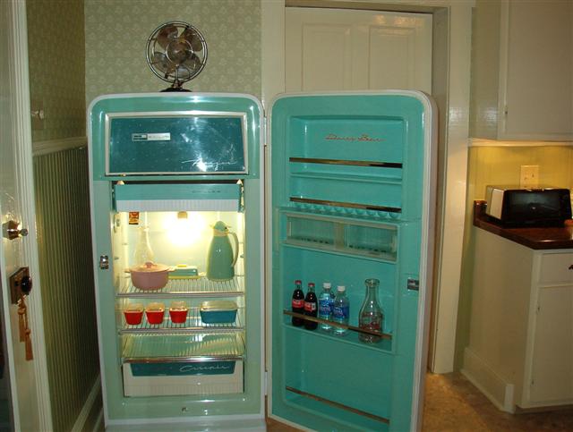 ② vintage 60's retro frigo BOSCH YELLOW — Curiosités & Brocante — 2ememain