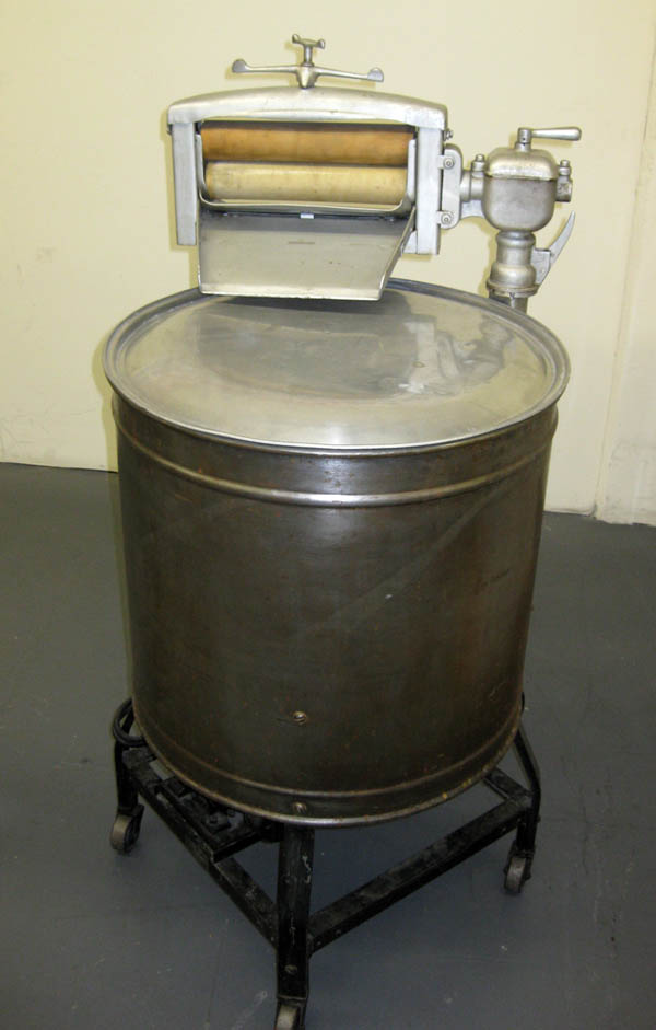 1918 Thor(?) Wringer Washer For Sale In North Hollywood, Ca