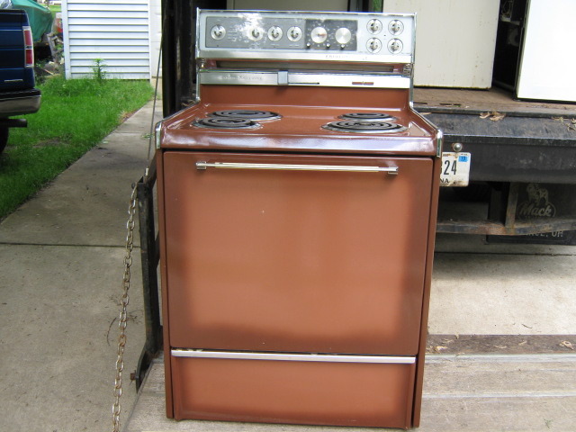 Copper colored store appliances