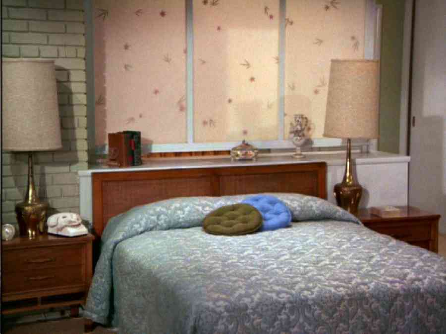 brady bunch bedroom