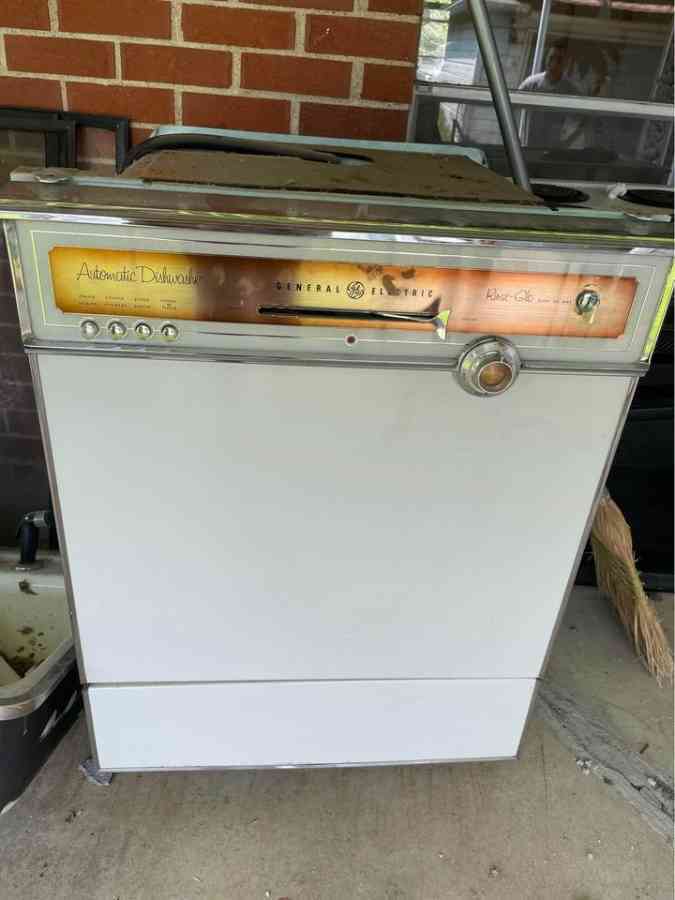 Just inherited my great-grandmother's Kitchen Aid (Hobart) A-9