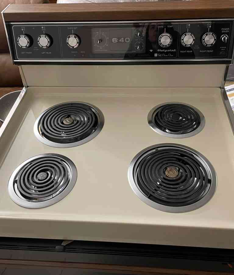 80s Electric Stove 