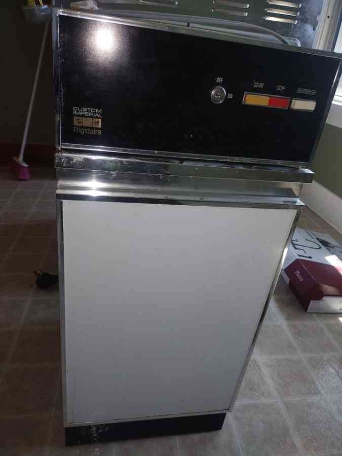 Frigidaire trash compactor