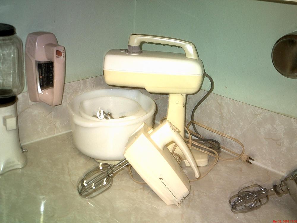 Sunbeam Mixmaster MMA with dough hooks for bread making